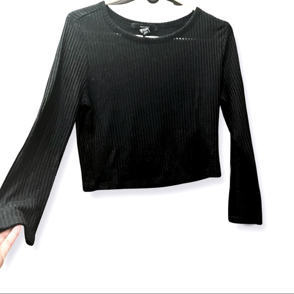 Forever21 Crop- top - Picture 2 of 3